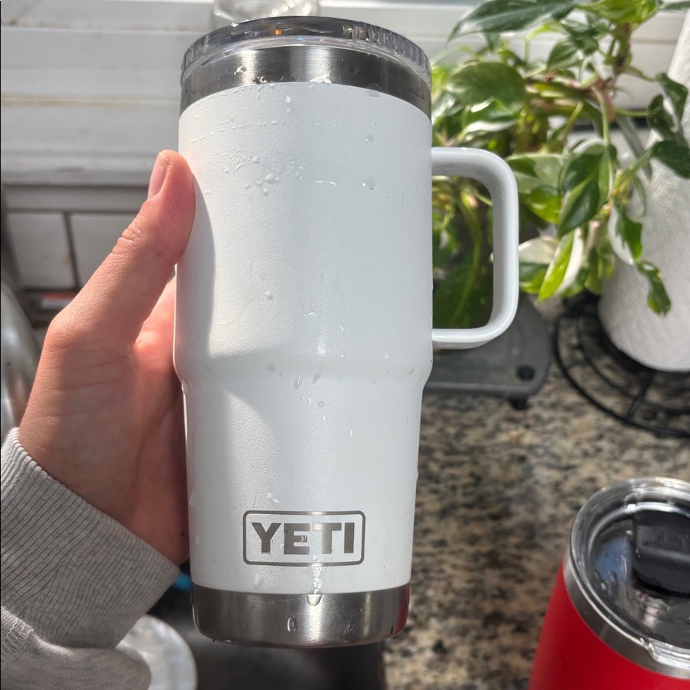 Used yeti collection - Picture 7 of 8